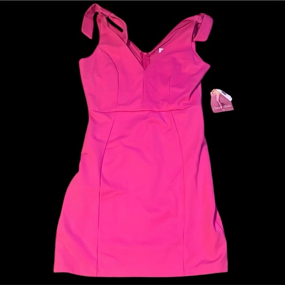 Hot pink dress Barbie emerald sundae fitted dress with stretch above the knee - Picture 1 of 5